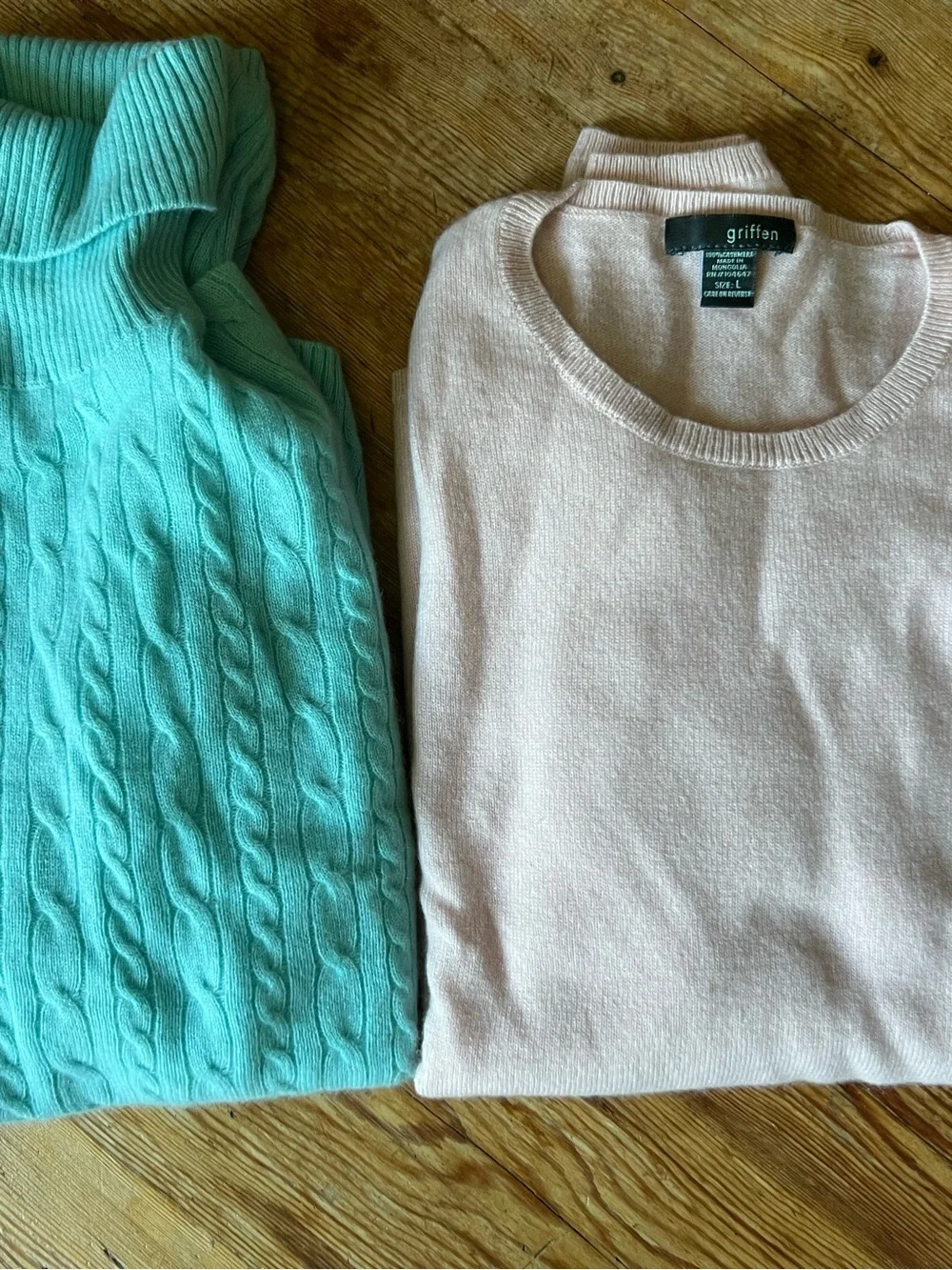 3 cashmere sweaters..pink aqua mint green..crewneck turtleneck v neck - Picture 4 of 9